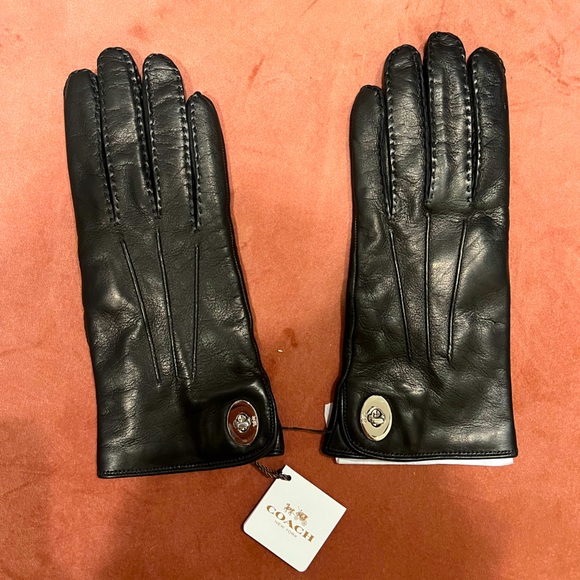 NWT Women’s Coach leather gloves - Picture 1 of 5